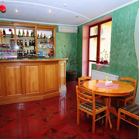 Chervona Gora Hotel *